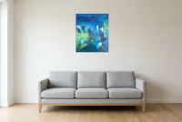 Tableau Abstrait Bleu 130 “Toundra”, peinture originale à l'huile par Régine Gardan, 55 × 65 cm, tableau bleu accroché dans un salon
