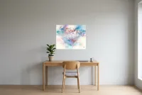 Tableau Abstrait Bleu 159 “Pureté”, peinture originale à l'huile par Régine Gardan, 73 × 60 cm, tableau bleu accroché dans un bureau