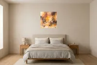 Abstract Schilderij Geel 35 “Feu De Camp”, origineel schilderij in olieverf door Régine Gardan, 60 × 60 cm, geel schilderij opgehangen in een slaapkamer