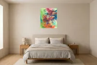 Tableau Abstrait Multicolore 165 “Illusion”, peinture originale à l'huile par Régine Gardan, 60 × 73 cm, tableau multicolore accroché dans une chambre