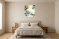 Tableau Abstrait Noir 150 “Crystal”, peinture originale à l'huile par Régine Gardan, 60 × 73 cm, tableau noir accroché dans une chambre