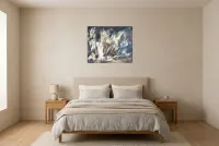 Tableau Abstrait Noir 231 “Émergence”, peinture originale à l'huile par Régine Gardan, 73 × 60 cm, tableau noir accroché dans une chambre