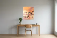 Abstract Schilderij Roze 22 “Mirage Réel”, origineel schilderij in olieverf door Régine Gardan, 65 × 80 cm, roze schilderij opgehangen in een kantoor