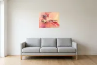 Abstract Schilderij Roze 77 “Vol d’Oiseau”, origineel schilderij in olieverf door Régine Gardan, 65 × 50 cm, roze schilderij opgehangen in een woonkamer