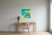 Tableau Abstrait Vert 187 “Temple Naturel”, peinture originale à l'huile par Régine Gardan, 60 × 60 cm, tableau vert accroché dans un bureau