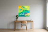 Tableau Abstrait Vert 203 “Amazonie”, peinture originale à l'huile par Régine Gardan, 80 × 80 cm, tableau vert accroché dans un bureau
