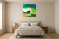 Tableau Abstrait Vert 73 “Envol”, peinture originale à l'huile par Régine Gardan, 80 × 80 cm, tableau vert accroché dans une chambre