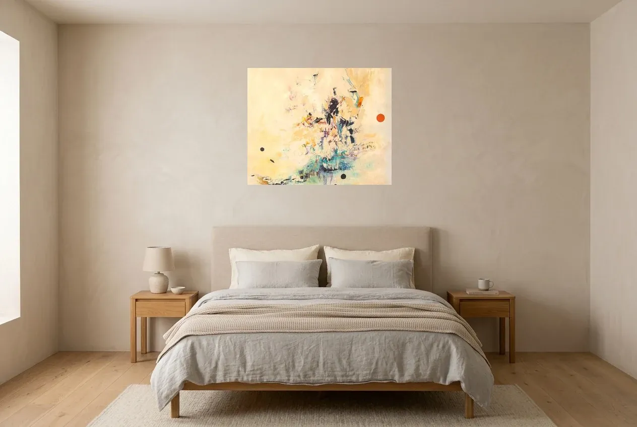 Pintura Abstracta Amarillo 56 “Colombe”, pintura original al óleo de Régine Gardan, 80 × 65 cm, colgado en un dormitorio