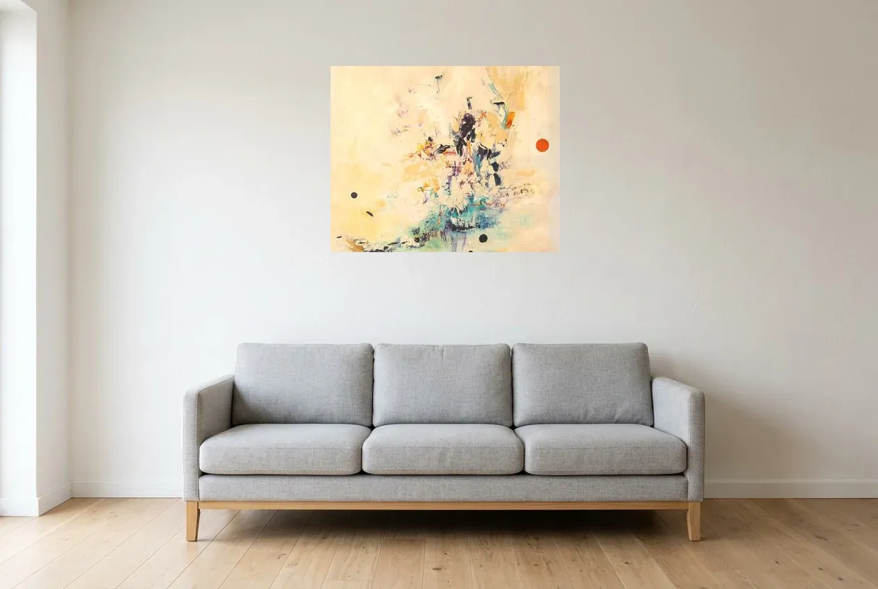 Pintura Abstracta Amarillo 56 “Colombe”, pintura original al óleo de Régine Gardan, 80 × 65 cm, colgado en un salón
