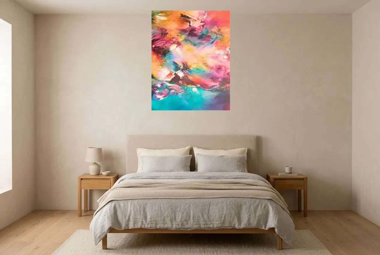 Cuadro Abstracto Multicolor 239 “Idylle”, pintura original al óleo de Régine Gardan, 73 × 93 cm, colgado en un dormitorio