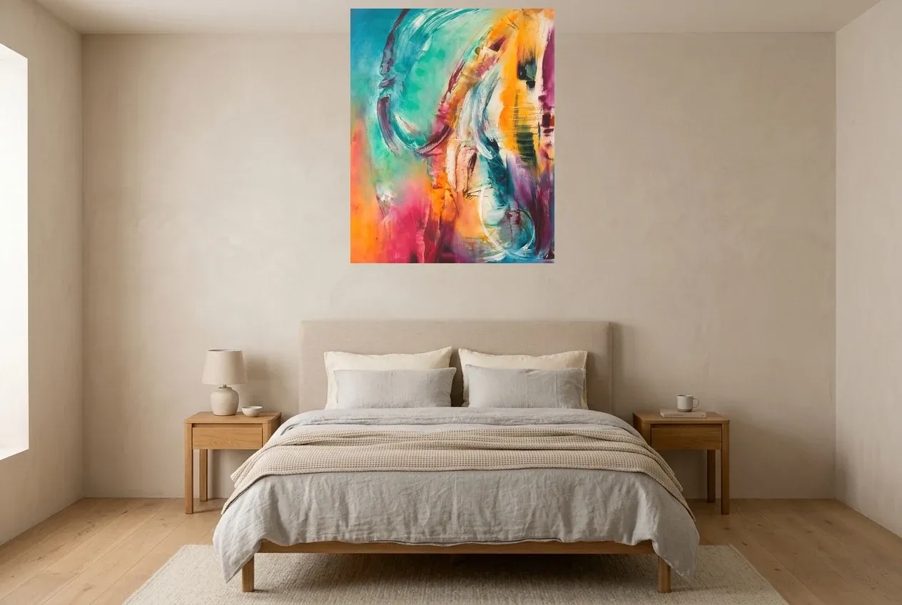 Arte Abstracto Multicolor 74 “Rêve Idyllique”, pintura original al óleo de Régine Gardan, 80 × 100 cm, colgado en un dormitorio